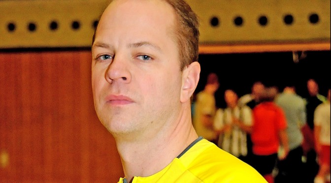 Marcus Schierbaum ist Bezirkslehrwart und DFB-Futsal-Schiedsrichter.